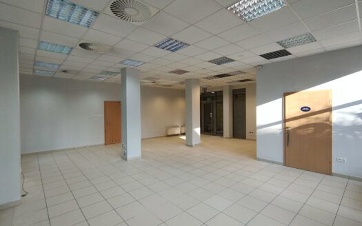 DO WYNAJĘCIA LOKAL BIUROWO – USŁUGOWY Z WITRYNAMI