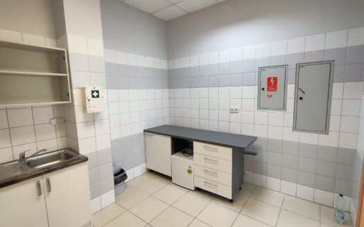 DO WYNAJĘCIA LOKAL BIUROWO – USŁUGOWY Z WITRYNAMI