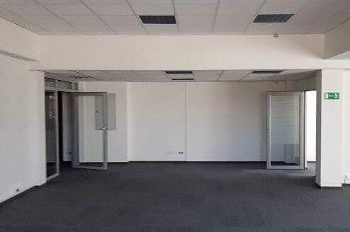 LOKAL BIUROWY NA STARYM MIEŚCIE – 215 m2