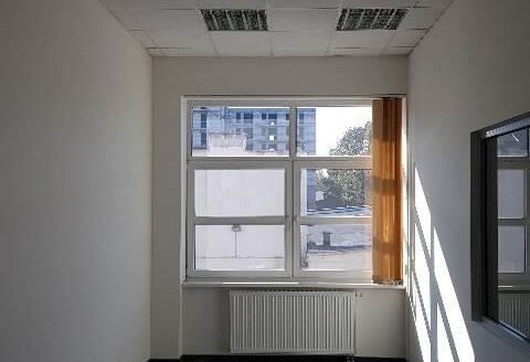 LOKAL BIUROWY NA STARYM MIEŚCIE – 215 m2