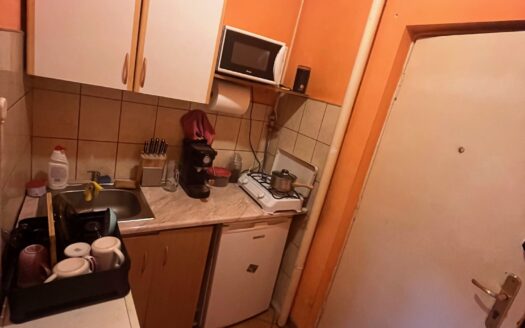 NA SPRZEDAŻ KAWALERKA NA KAMERALNYM BORKU