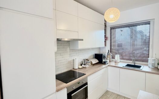 BRZEZIA ŁĄKA – KOMFORTOWY DOM Z OGRODEM