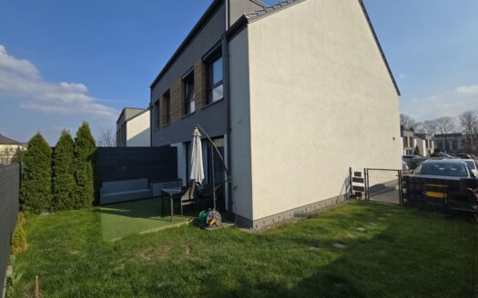 BRZEZIA ŁĄKA – KOMFORTOWY DOM Z OGRODEM