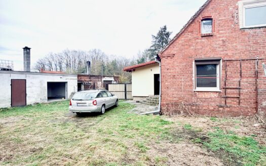 DĘBNO (powiat trzebnicki) – NA SPRZEDAŻ MIESZKANIE Z OGRODEM I GARAŻEM